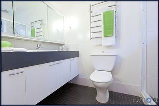 Ensuite (2012-03-29)