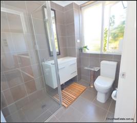 Bathroom (2013-05-08)