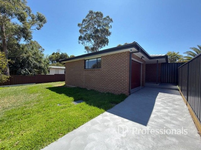 B/1 Caloola Avenue, NSW 2750