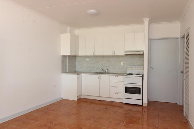 Unit 2/8 Carbine Ave, QLD 4825