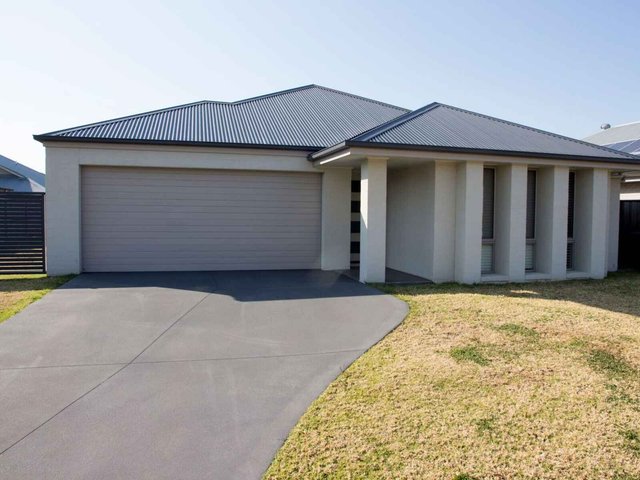 12 Pastoral Street, NSW 2756