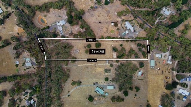 8 Snowgum Road, VIC 3352