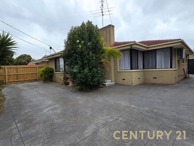 13 Cosier Drive, VIC 3174