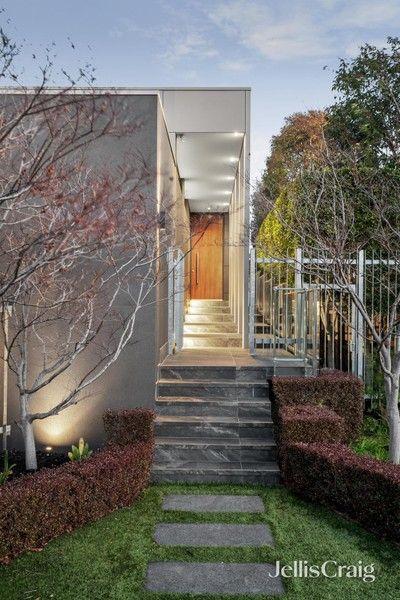 17 Whitelaw Court, VIC 3084