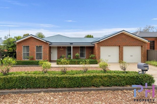 83 Mistletoe Street, VIC 3555