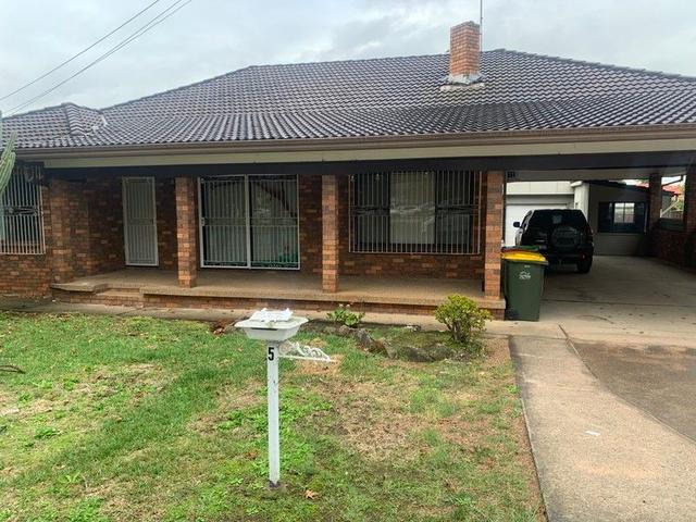5 Guthega Place, NSW 2176
