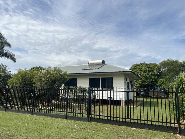 4 Hopkins Avenue, QLD 4880