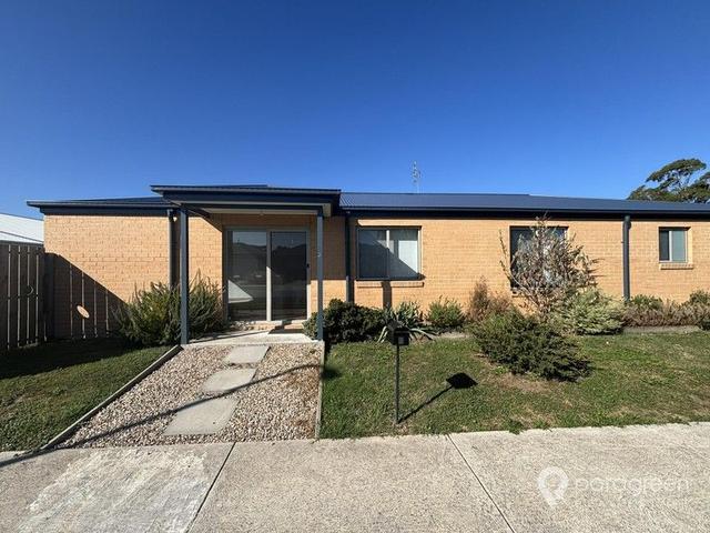 2 Clement Court, VIC 3960