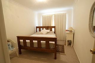 Bedroom 2 (2010-11-05)
