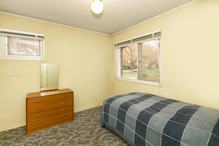 Bedroom (2015-05-26)