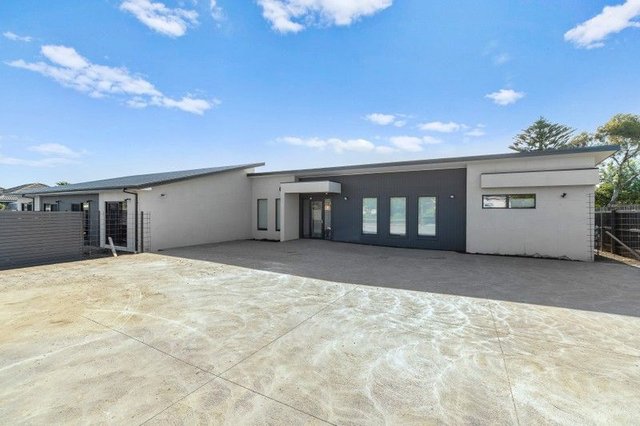 9/109 Victoria, VIC 3915