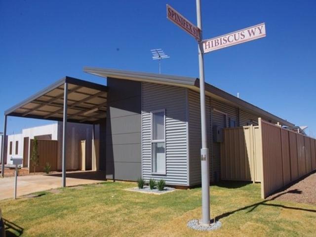 8 Hibiscus Way, WA 6753