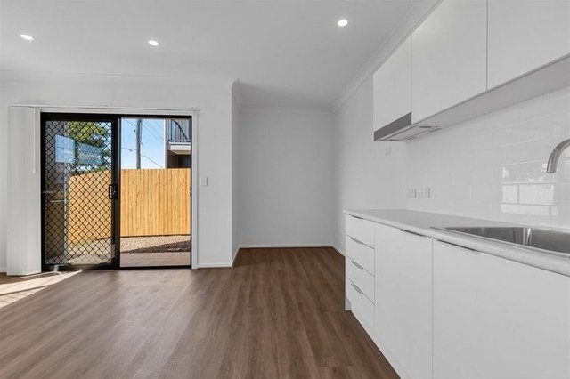 38 Railway Parade - Enter Via Bayview Terrace, QLD 4034