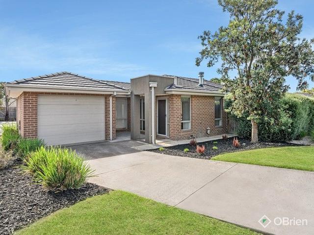 2/5 Warrenwood  Place, VIC 3910