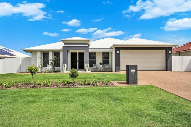 7 Hillcrest Court, QLD 4670
