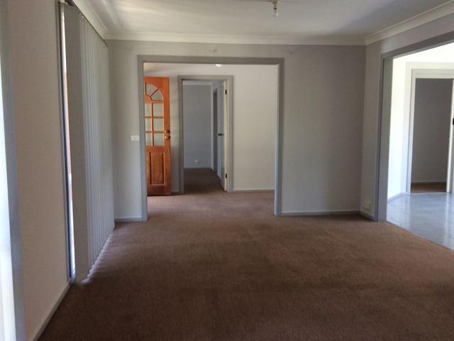 2/35 Cambro Road, VIC 3168