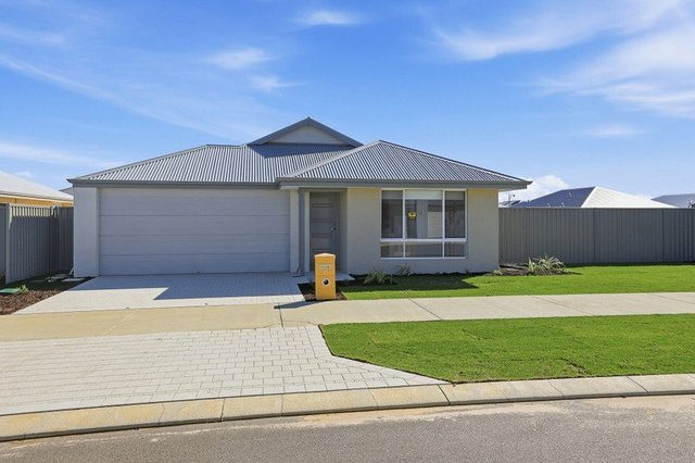 6 Tangelo Grove, WA 6208