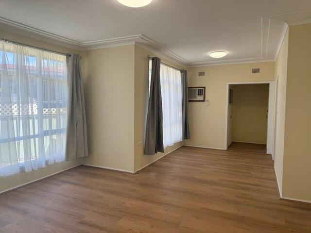 1 Lindesay Street, NSW 2560