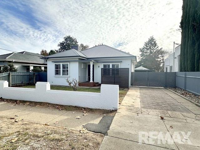 15 Chaston Street, NSW 2650