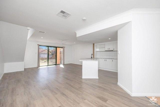 262/125 Hansford Road, QLD 4216