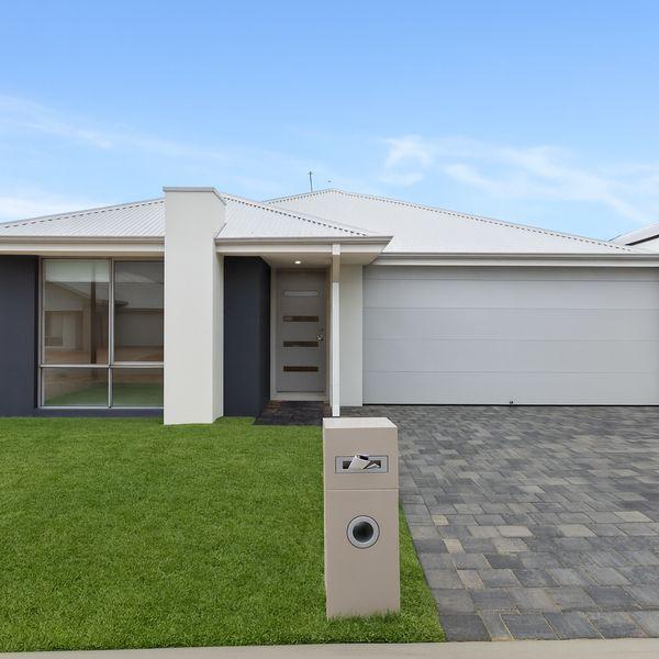 8 Kiama View, WA 6038