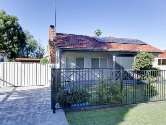 8 John St, NSW 2760