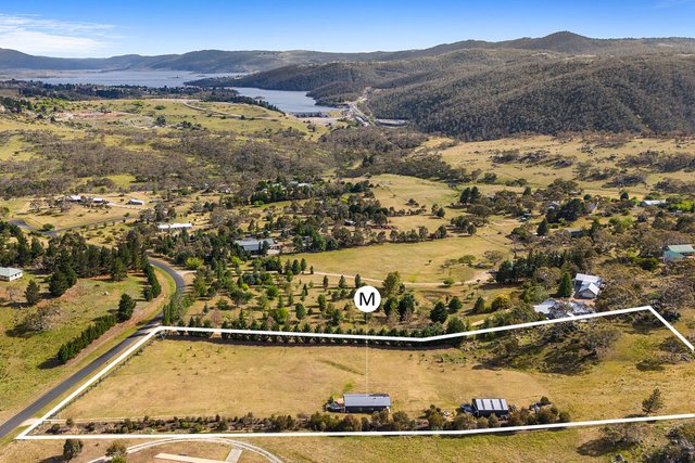 16 High Country Drive, NSW 2627