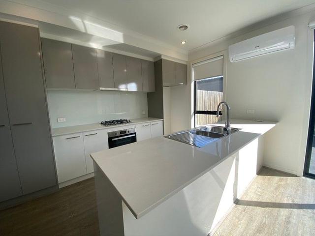 6 Nostrand Walk, VIC 3030
