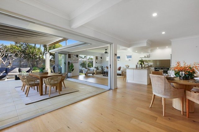 16 Manakin Avenue, QLD 4220