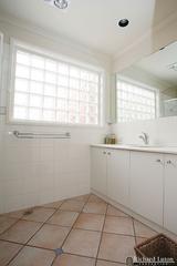 Bathroom (2007-05-30)