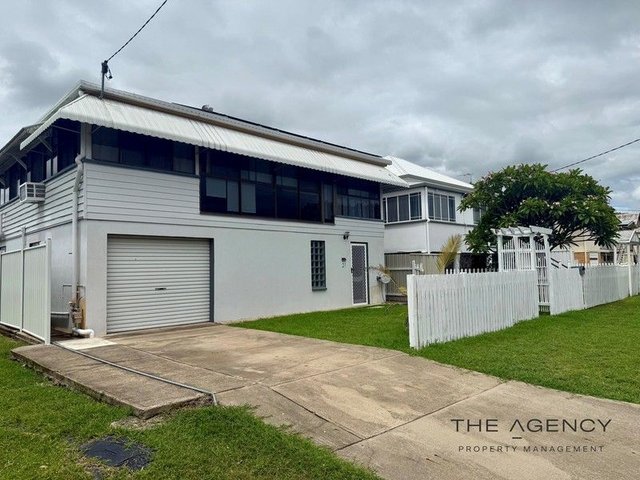 2/21 Larnach Street, QLD 4700