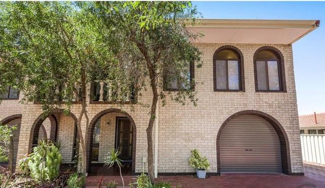 4/12 Henson Street, WA 6210