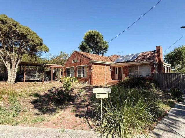 24 Combarton Street, VIC 3128