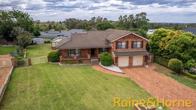 14 Willowbend Way, NSW 2830