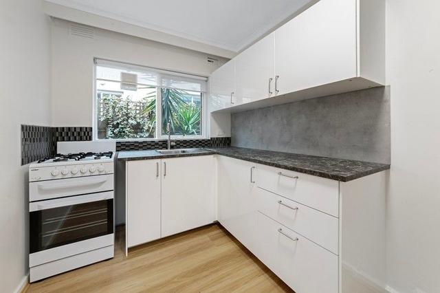 2/11 Sydney Street, VIC 3163