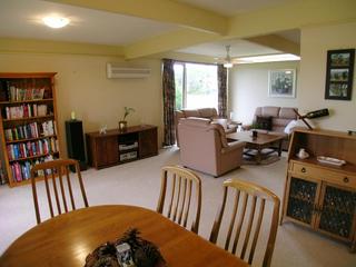Lounge-Dining (2005-03-24)