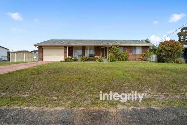 4 Gibson Crescent, NSW 2540