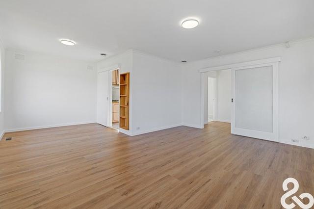 14 Lowalde  Drive, VIC 3076