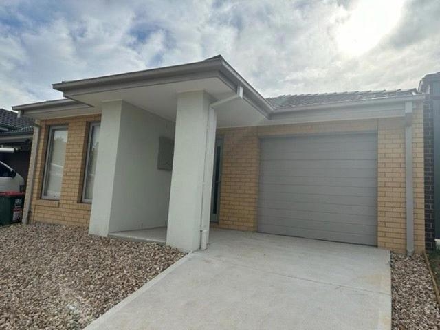 8. Falstone Circuit, VIC 3064