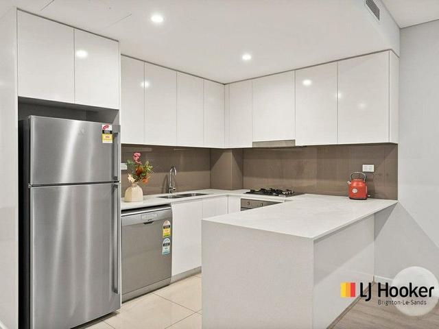 302/9-11 Arncliffe Street, NSW 2205