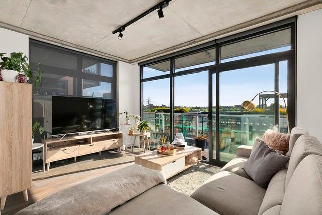 407/77 Hobsons Road, VIC 3031