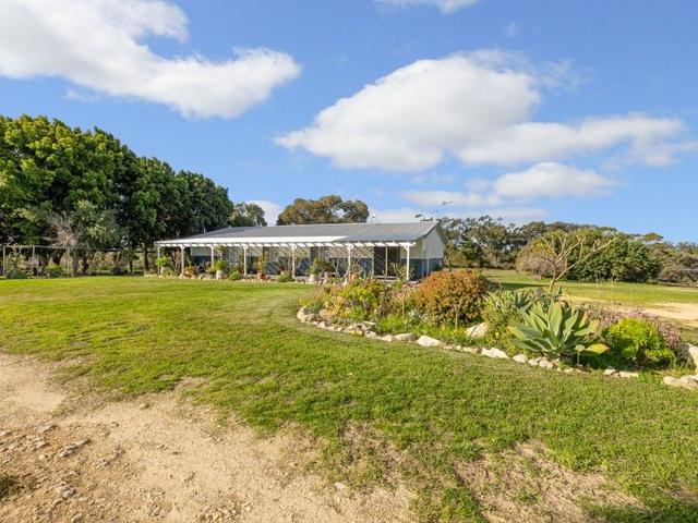 68 Kangaroo Way, WA 6044