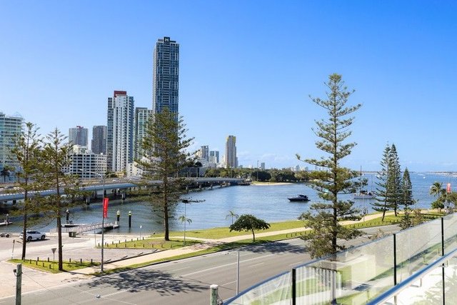 3/19-21 Rankin Parade, QLD 4217