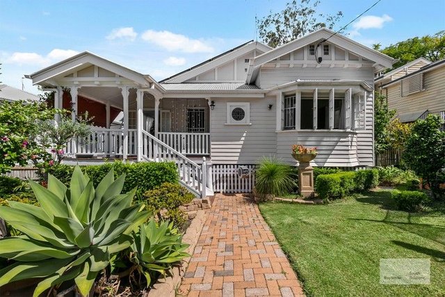 13 Crescent Road, QLD 4059