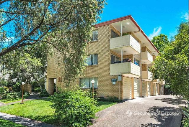 4/11 McIlwraith Street, QLD 4066