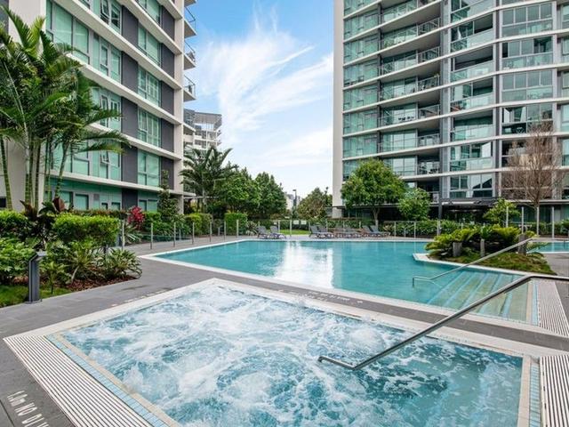10113/8 Harbour Rd, QLD 4007
