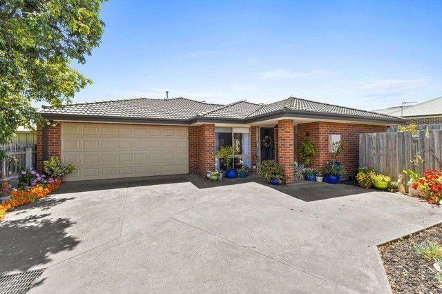 2/2 Lawn Avenue, VIC 3844
