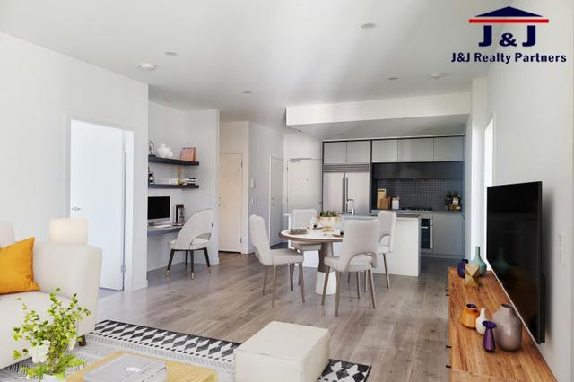 803/81B Lord Sheffield Circuit, NSW 2750