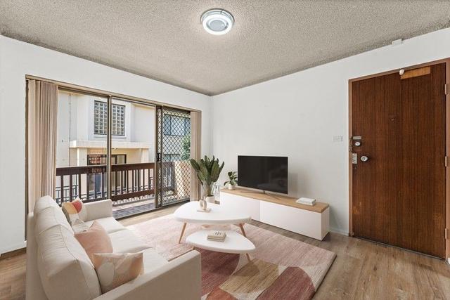 2/15 Hercules Street, NSW 2500