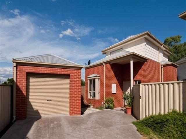 3/18 Conifer Avenue, VIC 3012